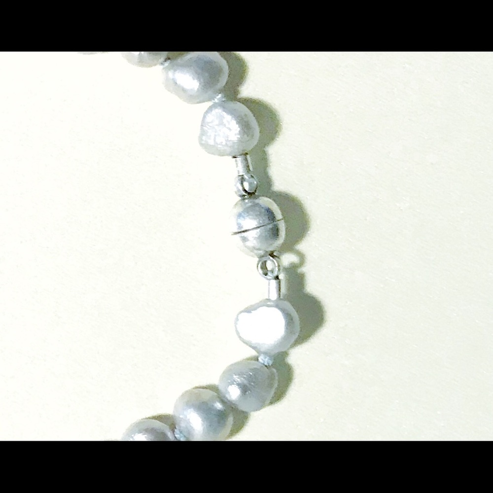 Grey Pearl bracelet - Picture 4 of 6